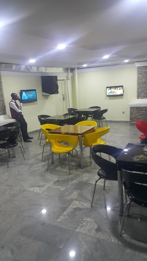 Immaculate Platinum Abuja Exterior foto