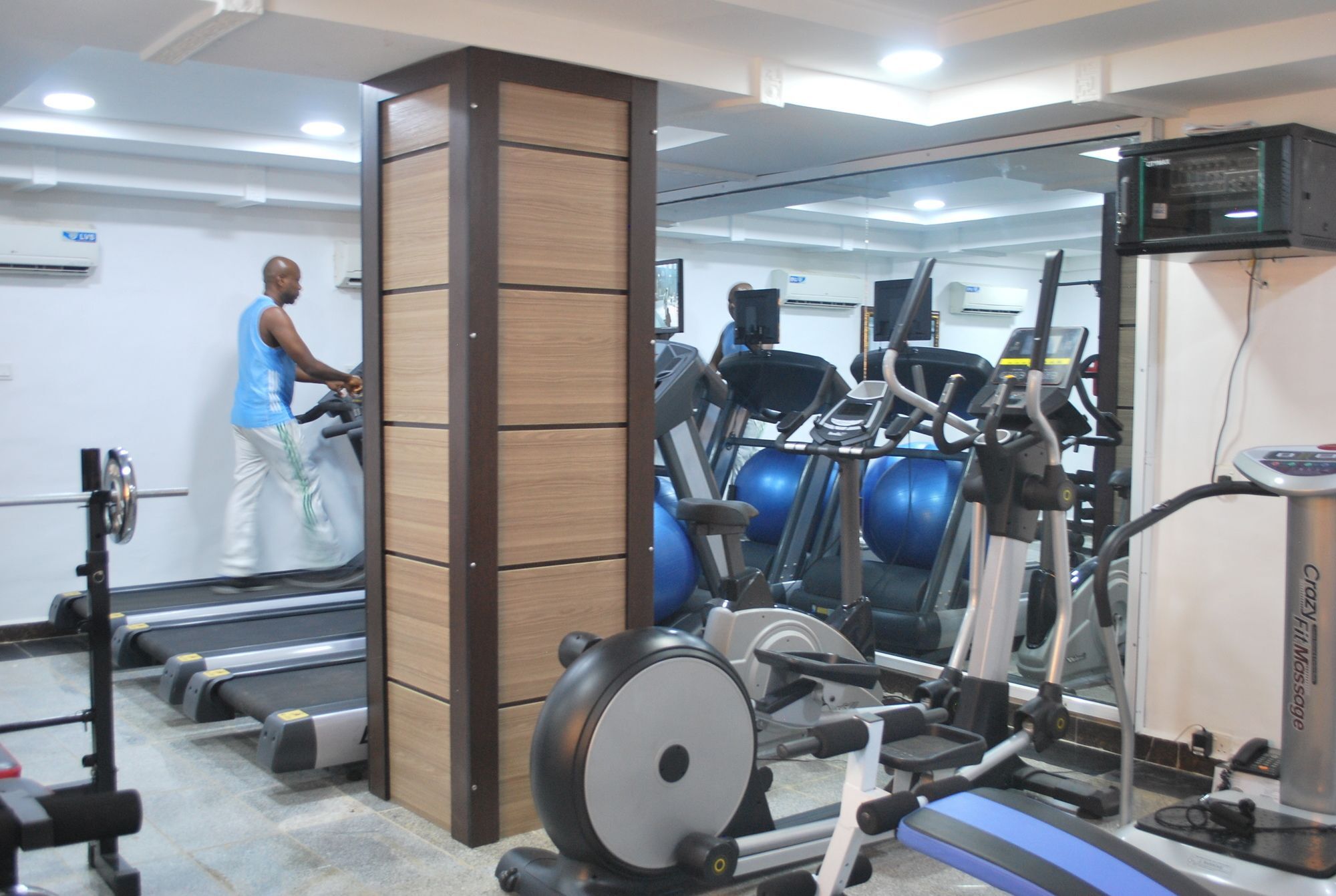 Immaculate Platinum Abuja Exterior foto