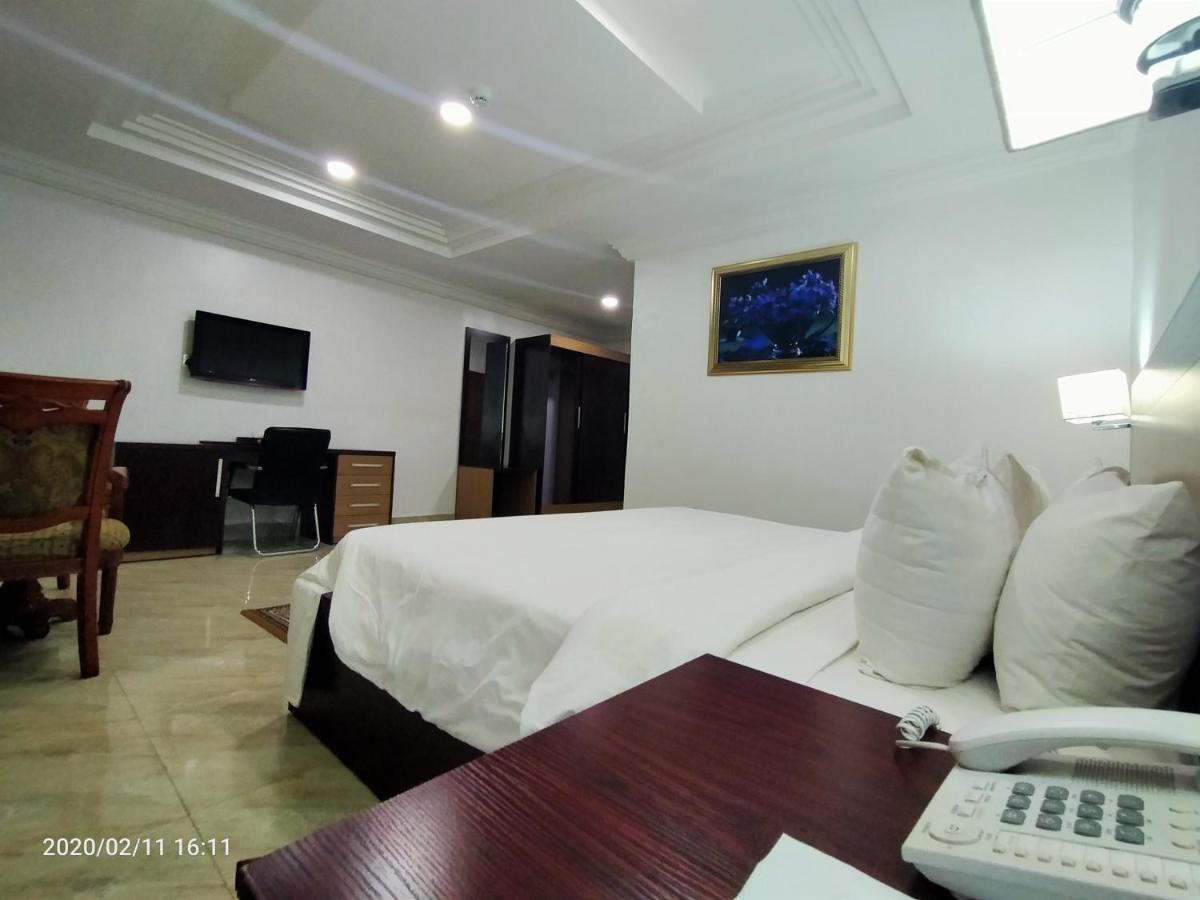 Immaculate Platinum Abuja Exterior foto