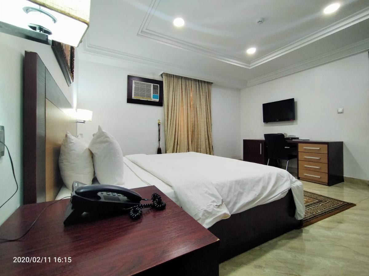 Immaculate Platinum Abuja Exterior foto