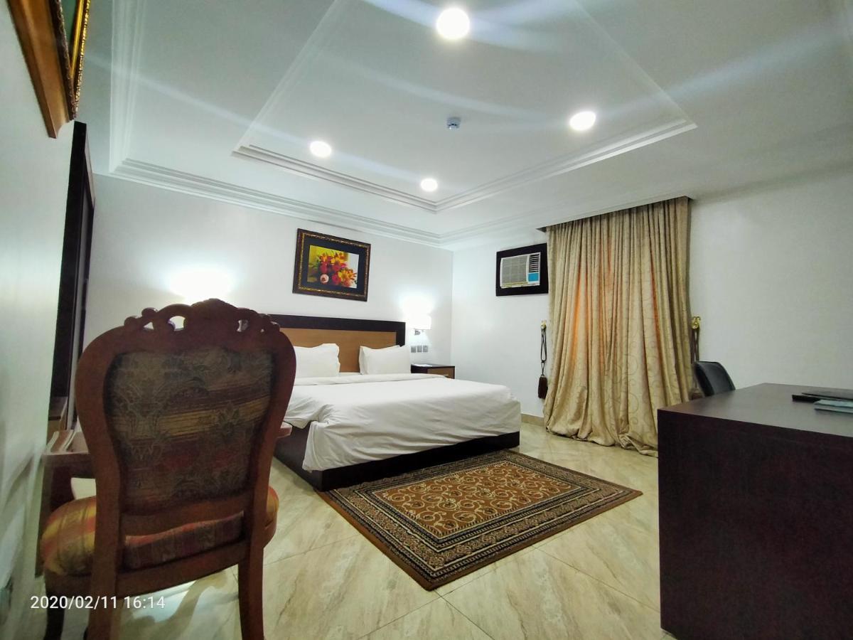 Immaculate Platinum Abuja Exterior foto