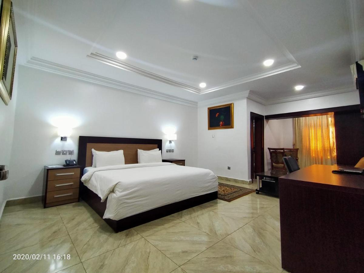 Immaculate Platinum Abuja Exterior foto